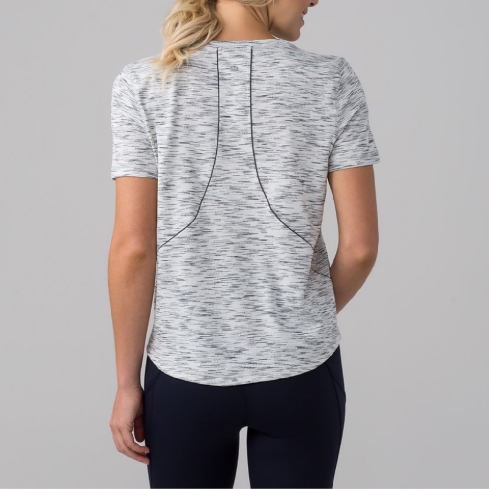 LULULEMON LONG DISTANCE SHORT SLEEVE ✨✨